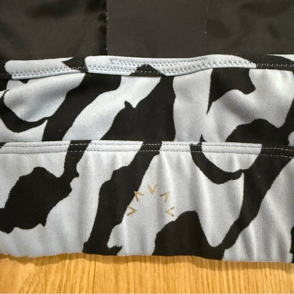 Varley Medium Racerback Sports Bra - Picture 5 of 6